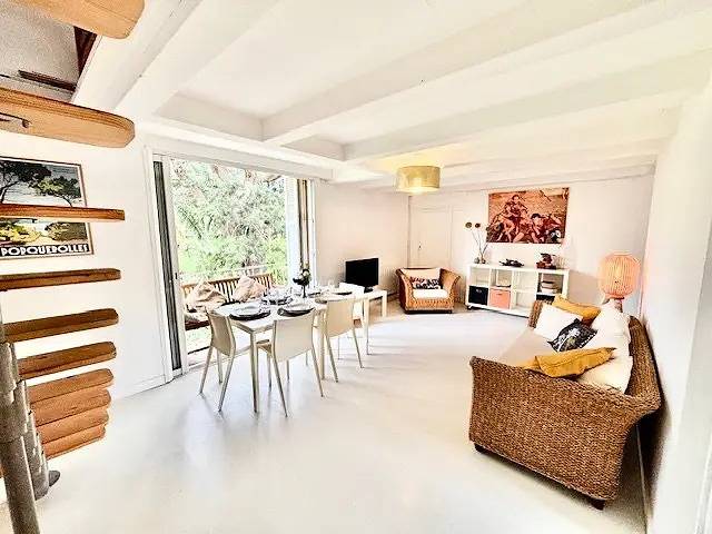 Apartamento entero, Appartement familial au cœur de Porquerolles – confort & sérénité in Hyeres, Costa mediterránea (Francia)