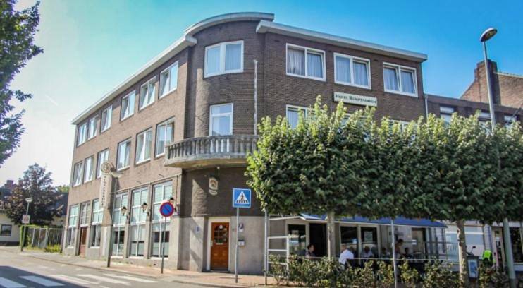 Hotel, met Terras in Brunssum