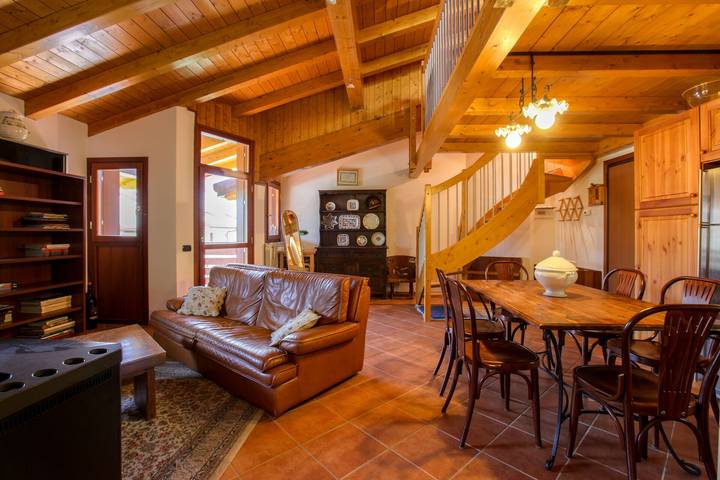 Ganze Wohnung, Ferienwohnung für 4 Personen mit Balkon in Barzio, Gemeinde Barzio