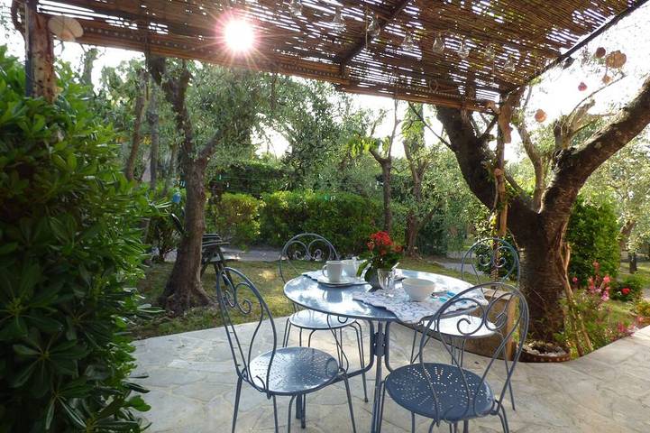 Gîte pour 2 personnes, avec jardin à Le Tignet