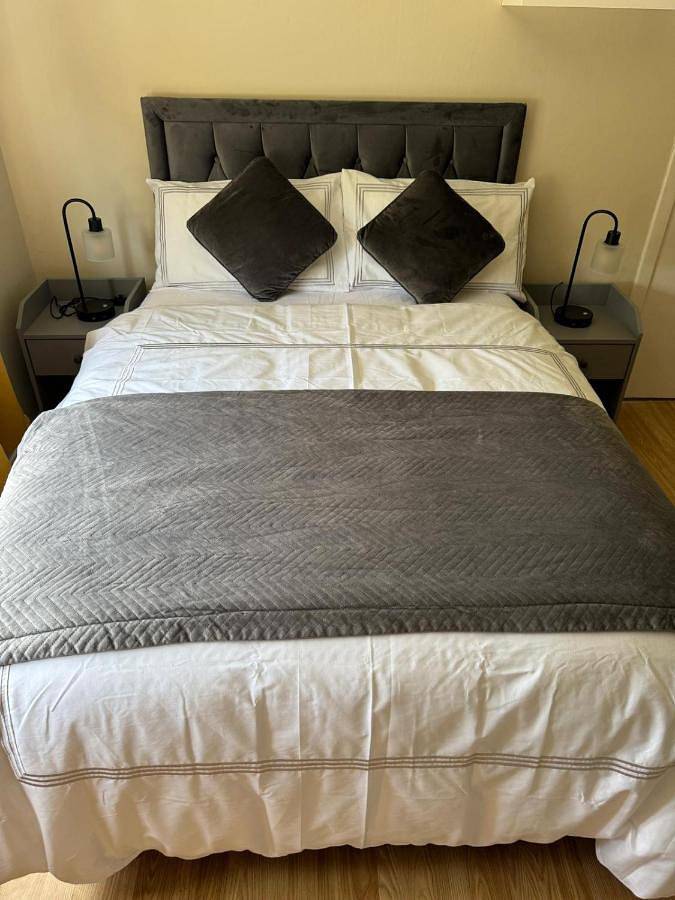 Double Room with Shared Bathroom in Dublin, County Dublin