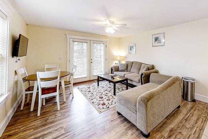 Ferienwohnung für 4 Personen, mit Balkon und Garten - 1