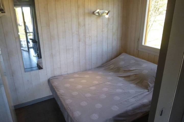 Chalet 4 people with shared pool in Hourtin, Lesparre-Médoc region