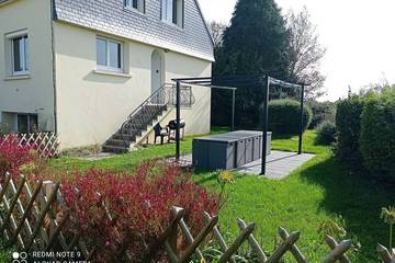 Location de vacances pour 14 personnes, avec terrasse et jardin, animaux acceptés à Plonéour-Lanvern