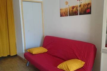 Gîte pour 4 personnes, avec jacuzzi et balcon dans Parc ornithologique du Pont de Gau