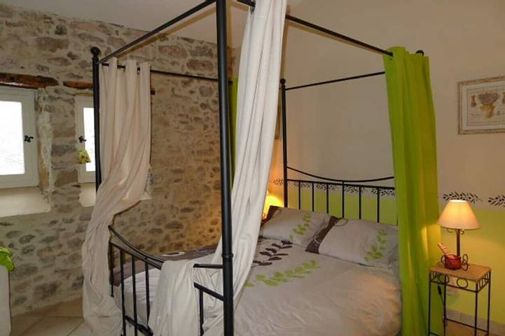 Location de vacances pour 6 personnes, avec terrasse à Octon - 2