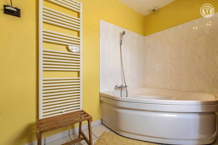 Location de vacances pour 7 personnes, avec jardin à Demigny - 3