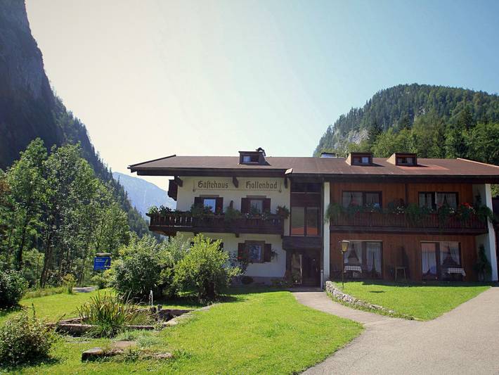 Gîte pour 4 personnes, avec Balcon et Terrasse ainsi que Jardin et Piscine à Ruhpolding