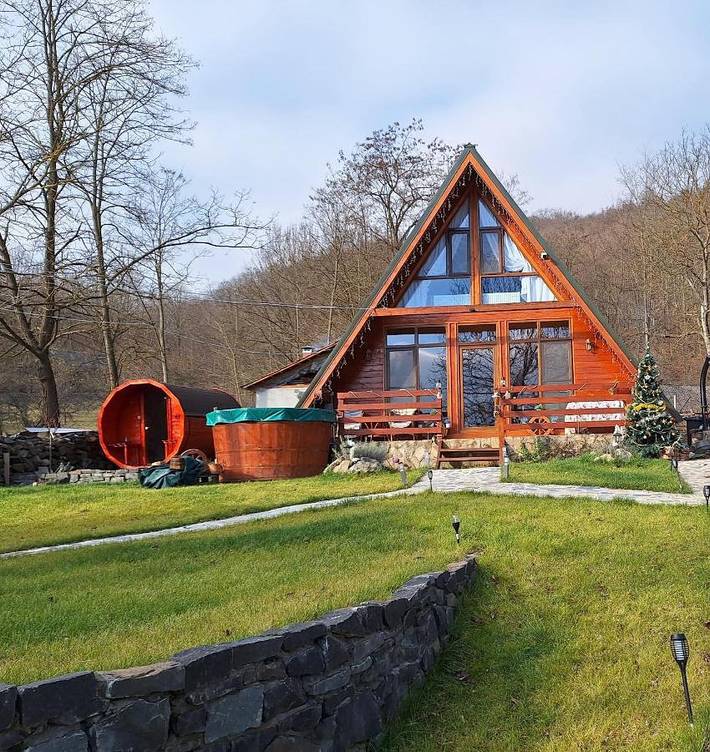 Gîte pour 8 personnes, avec jardin et sauna ainsi que piscine et vue, animaux acceptés
