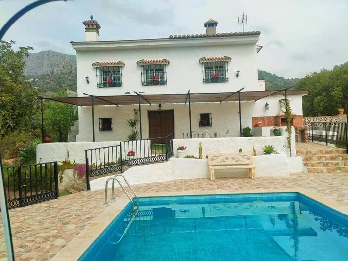 Casa rural para 5 personas, con vistas además de jardín y piscina, Familias con niños en Álora - 2