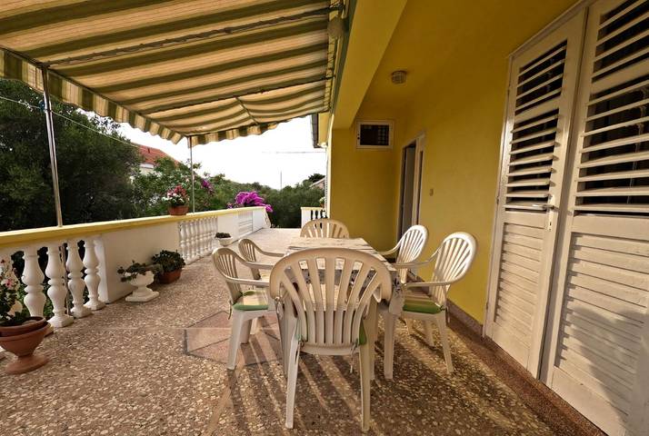 Ferienwohnung für 6 Personen, mit Terrasse