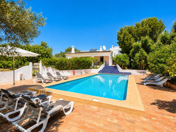 Location de vacances pour 6 personnes, avec jardin dans Boliqueime