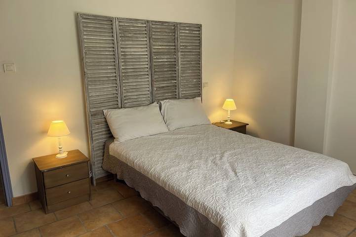 Listed Provençal country house with a private heated pool and Wi-Fi in Vaison-la-Romaine, Parc naturel régional du Mont-Ventoux