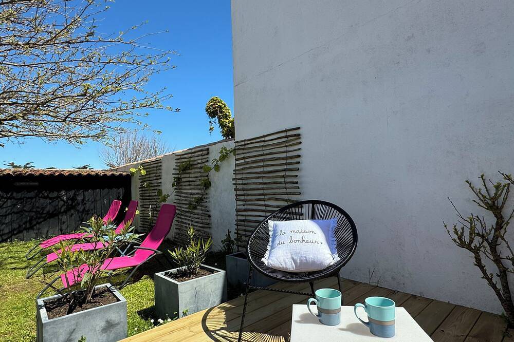 Casa con gran jardín cerrado cerca de la playa. in Saint-Clément-des-Baleines, Isla de Ré