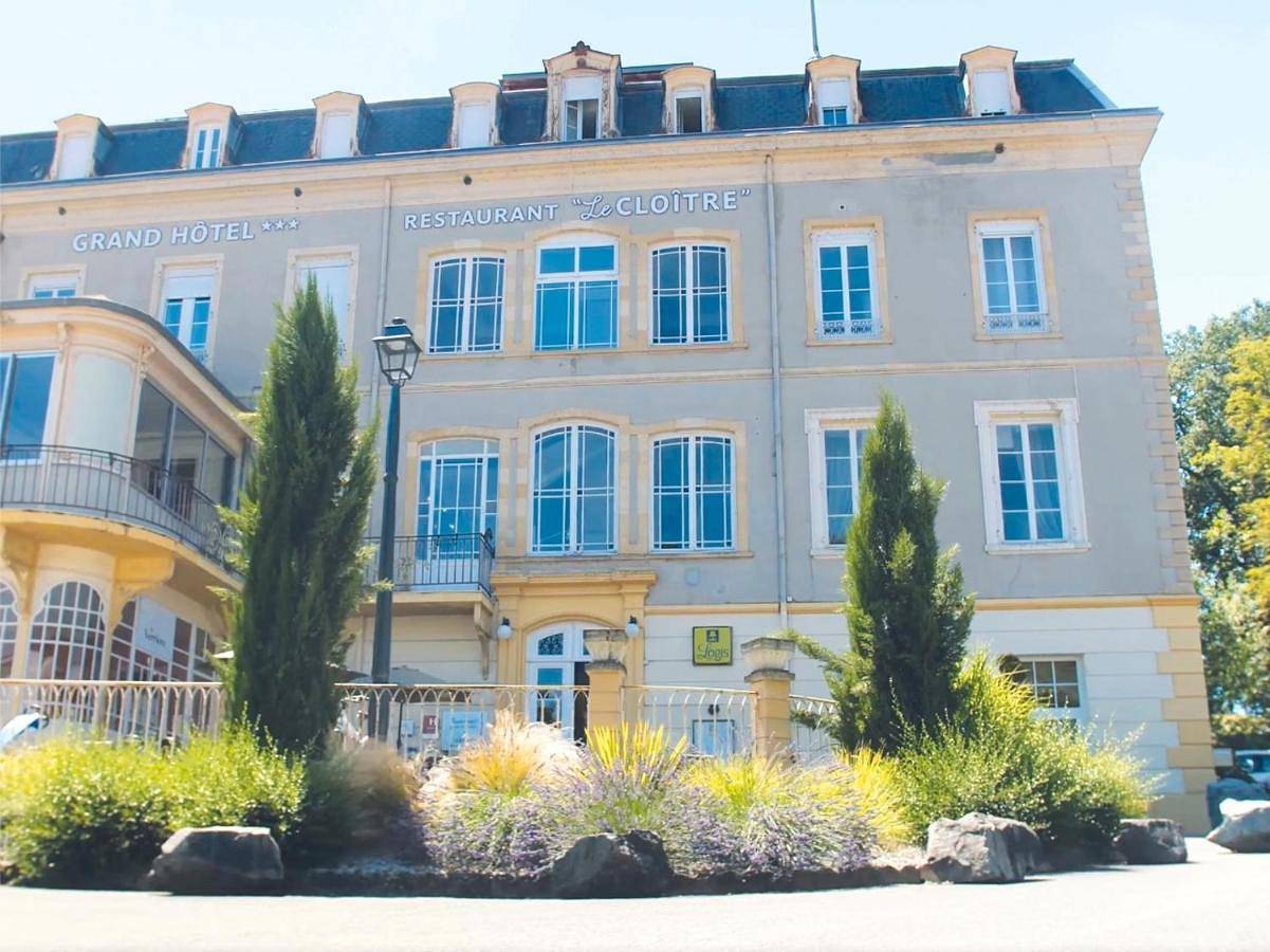 Grand Hôtel de Bourbon-Lancy - Spa et Restaurant - Logis in Bourbon-Lancy, Région de Charolles