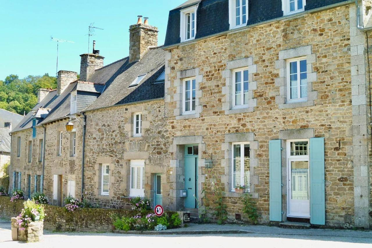 Double Room with Private Bathroom in Léhon, Dinan
