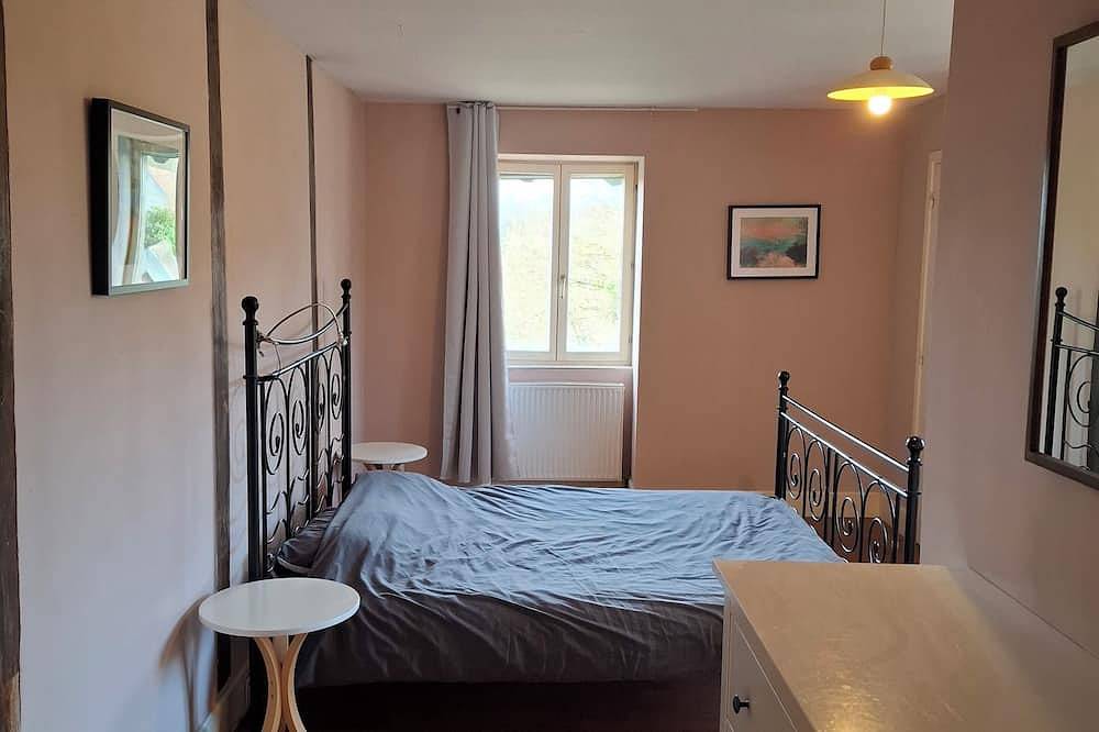 Grand villa, piscine chauffée, spa, sauna, 8-12 personnes in Préveranges, Saint-Amand-Montrond