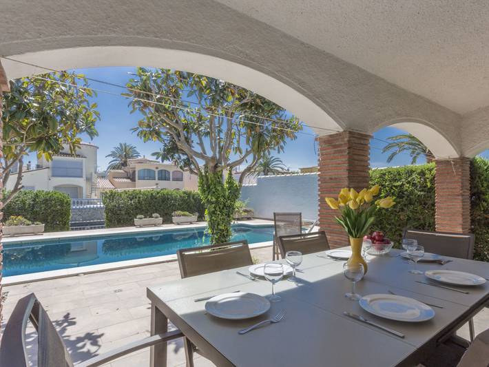 Ferienhaus für 8 Personen, mit Garten und Pool sowie Terrasse in Empuriabrava - 2