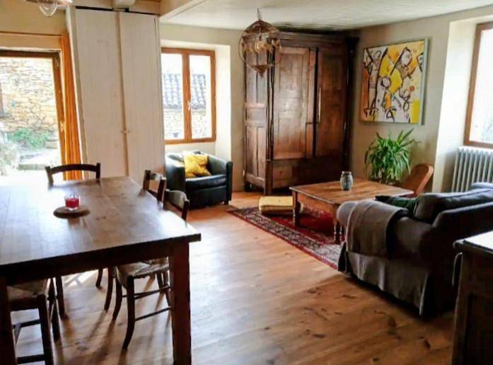 Location de vacances pour 5 personnes, avec vue et balcon à Saint-Vincent-de-Cosse - 3