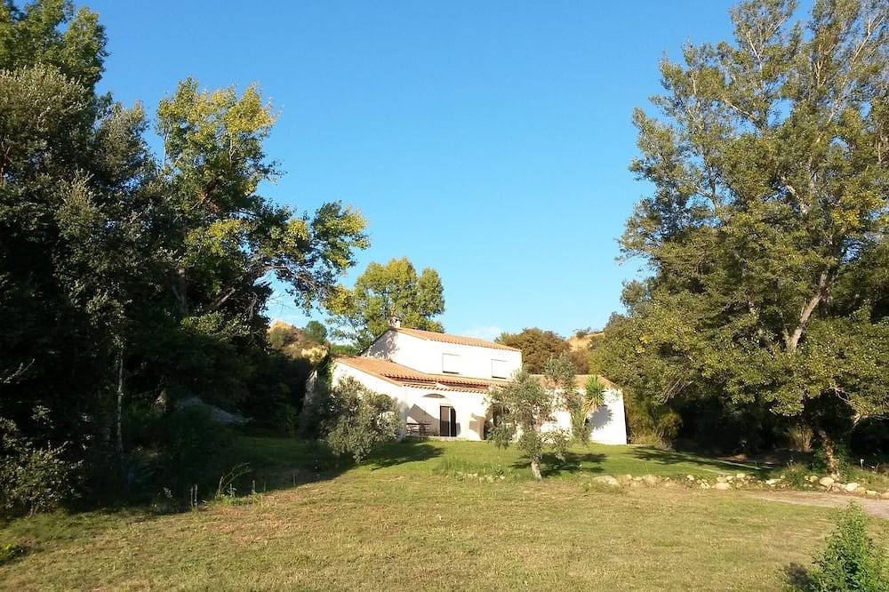 Villa mit Pool, im Herzen des katalanischen Garrigue gelegen. in Millas, Perpignan und Umgebung