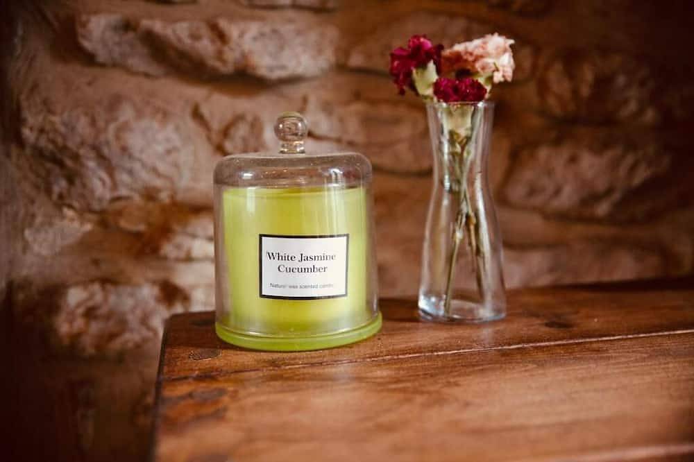 Boutique cottage in the heart of the Peak District in Youlgreave, Derbyshire