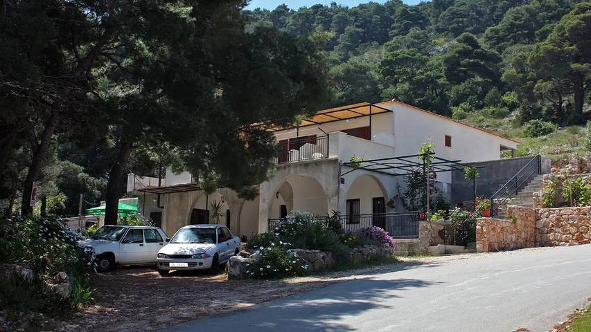 Apartament wakacyjny dla 4 osób, z taras, zwierzęta dozwolone w Mljet