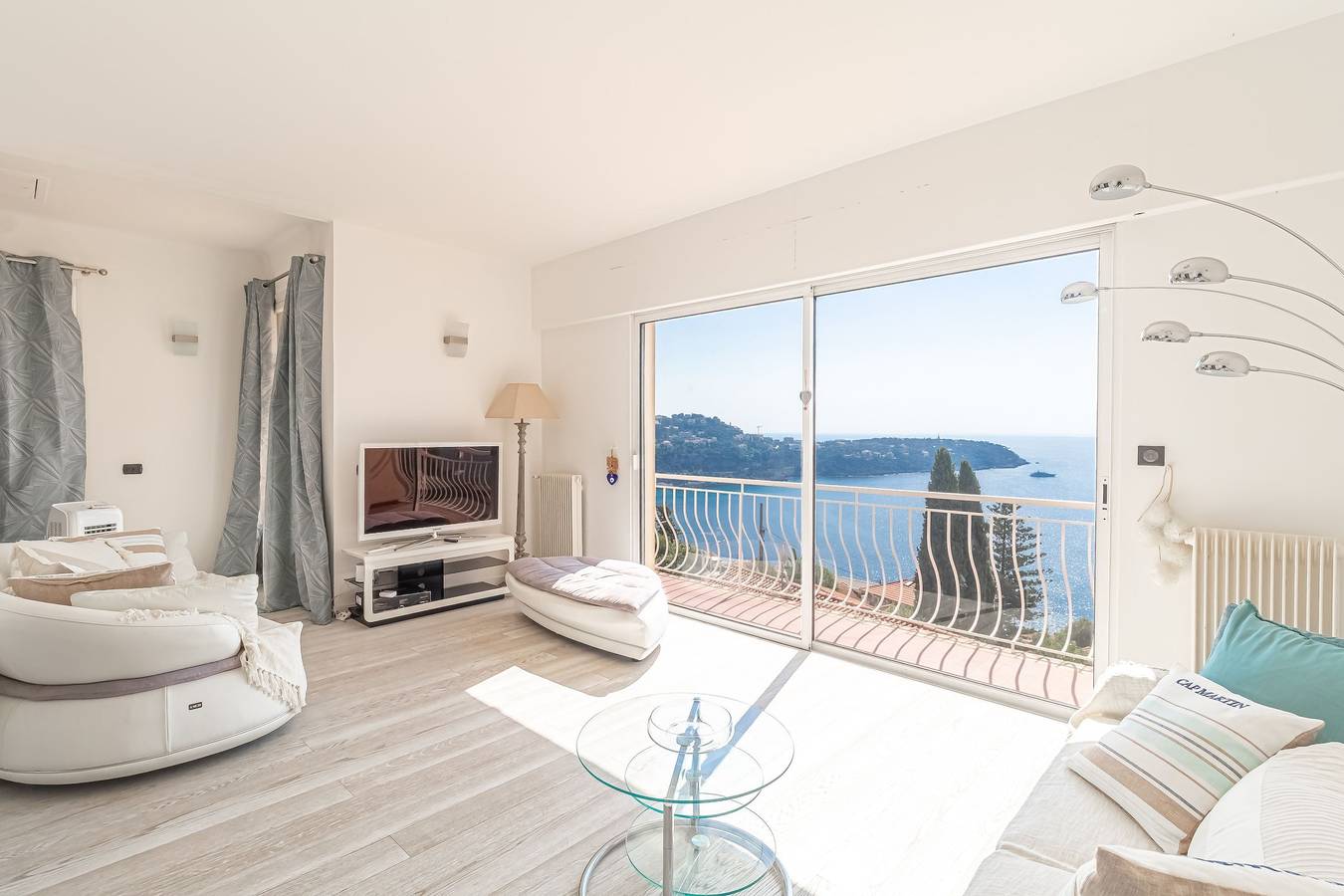 Family Villa-sea view, pool and garden near Monaco in Roquebrune-Cap-Martin, Nizza und Umgebung