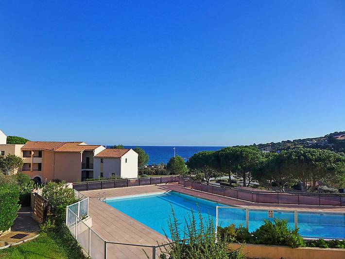 Le Petit Olivier in Roquebrune-sur-Argens, Mediterranean Coast (France)