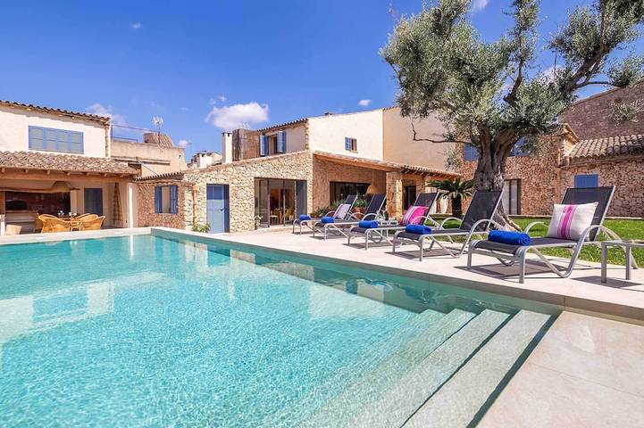 Villa for 10 people, with garden and terrace - 1