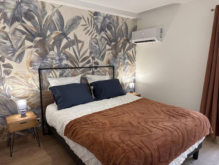 Gîte pour 12 personnes, avec Terrasse et Jardin dans Allier - 2