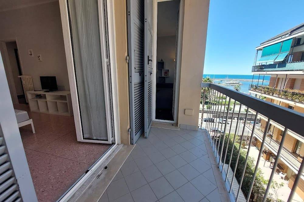 Entire apartment, Holiday apartment Chiavari for 1 - 5 persons with 1 bedroom - Holiday apartment in one or multi-fami in Chiavari, Riviera di Levante