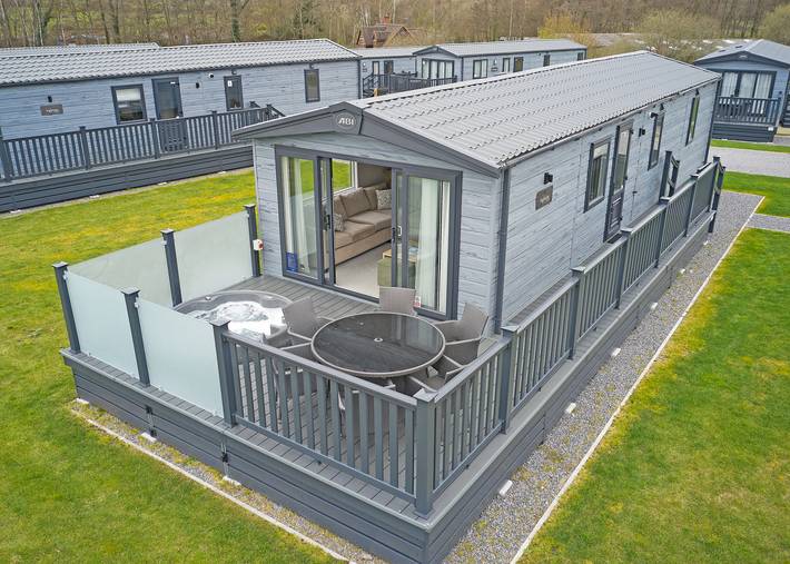 Glamping for 6 people in Wiltshire