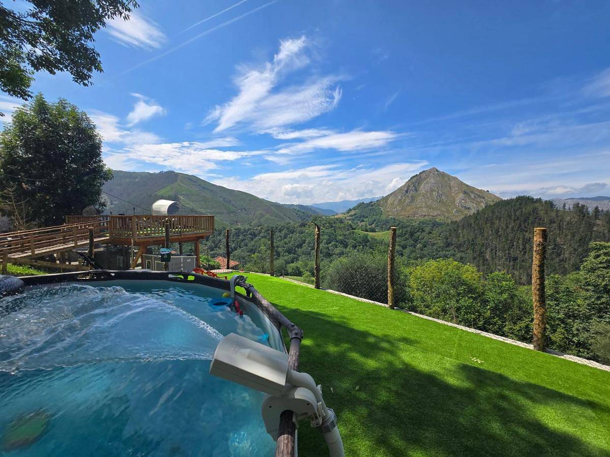 Deluxe Double Room in Cangas de Onís, Costa Verde