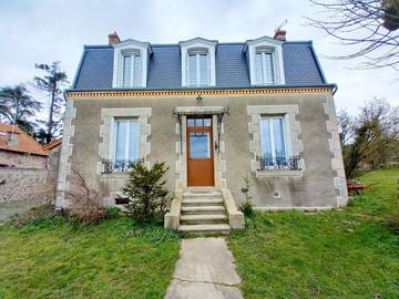 Gîte pour 8 personnes, avec jardin, animaux acceptés à Châtelus-Malvaleix