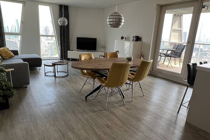 Vacation rental for 4 people, with balcony in Rotterdam
