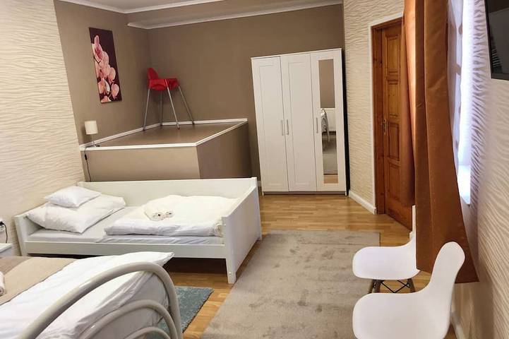 Ganze Wohnung, Spacious, family-friendlyapartmelt in the city center with secure parking lot! in Szeged, Kleingebiet Szegedin