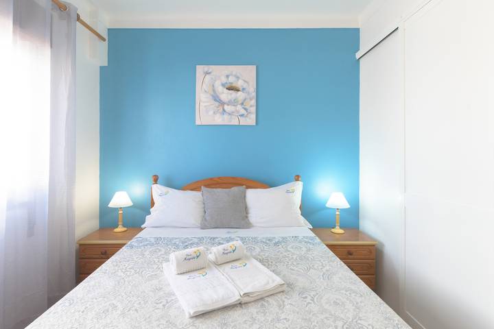 Room 'Quarto Azul' with Wi-Fi in Odeceixe, Costa Alentejana