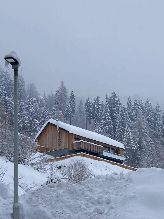 Ferienhaus für 8 Personen, mit Pool und Ausblick sowie Garten und Sauna