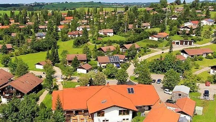 Ferienhaus für 5 Personen, mit Terrasse und Garten sowie Pool in den Bayerische Alpen - 2