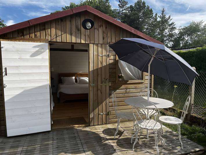 Chalet for 2 people, with garden in France