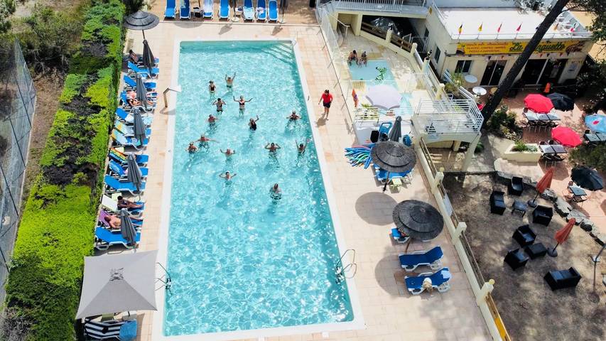 Mobil home pour 4 personnes, avec piscine et terrasse, animaux acceptés à Saint-Paul-en-Forêt - 2