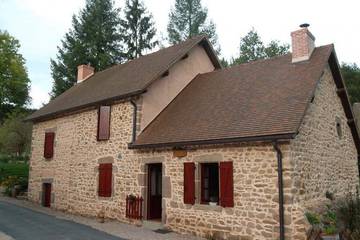 Gîte pour 8 personnes, avec jardin à Barrais-Bussolles