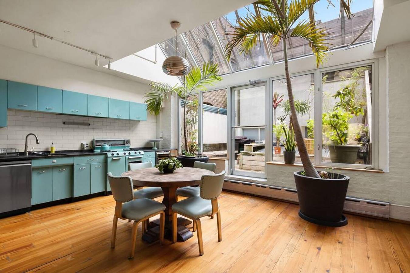 Entire apartment, Village Place   2Br with 2000 Sqft terrace by Haus in Manhattan, New York City
