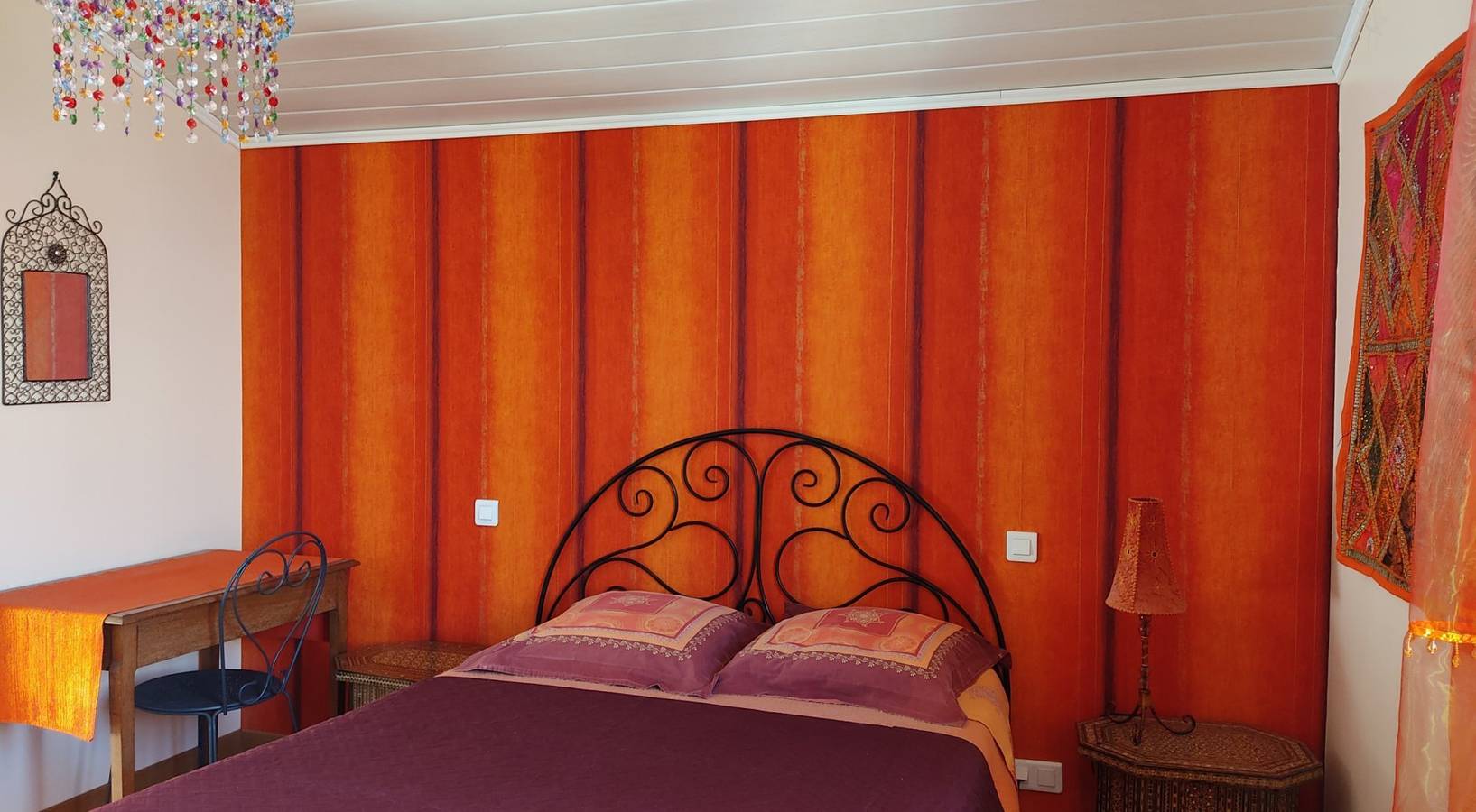 Marais Poitevin Chambres d'hôtes Le Verdier - Chambre Orientale in Arçais, Région de Niort