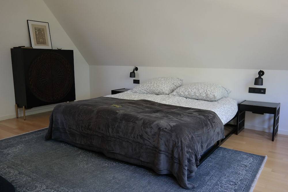 Modern, quiet vacation apartment with garden in the Hülser Bruch nature reserve in Krefeld, Lower Rhine