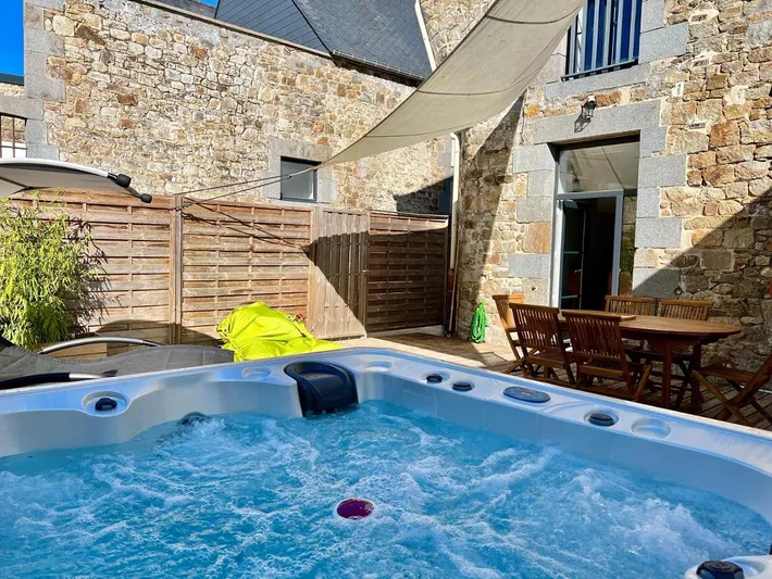 Casa de vacaciones para 6 personas, con jardín y jacuzzi, Se admiten mascotas - 1