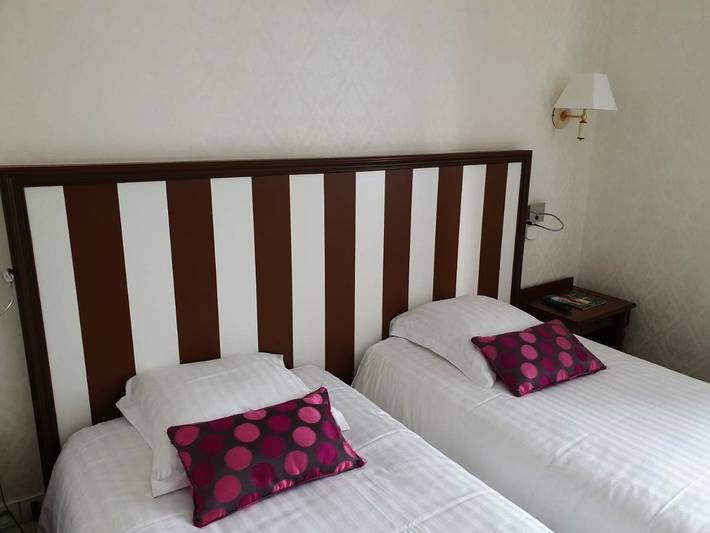 Hôtel pour 3 personnes dans Gare d'Angers Saint Laud - 4