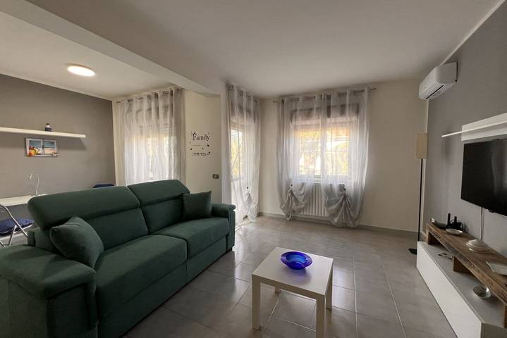 Appartamento per 6 persone, con giardino a Fuscaldo