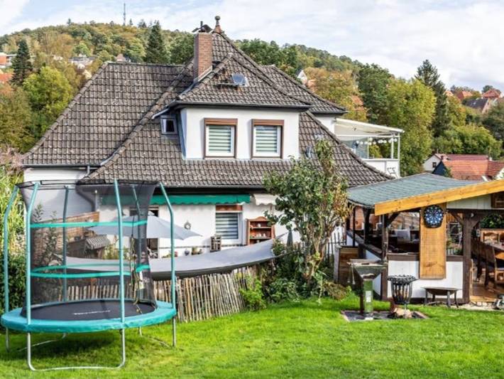 Ferienwohnung für 4 Personen, mit Balkon und Terrasse sowie Garten und Pool