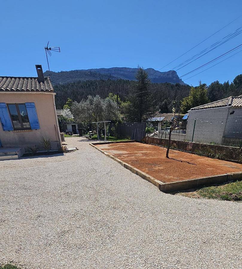 House, swimming pool, jacuzzi 6-8 people in Pourcieux, Région de Brignoles